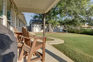 647 Oklahoma St, Van, TX 75790 - Photo 28