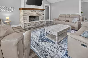 647 Oklahoma St, Van, TX 75790 - Photo 4