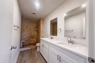 526 Royal Valley Rd, Grand Prairie, TX 75052 - Photo 12
