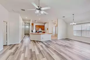1216 Lake Forest Dr, Grand Prairie, TX 75052 - Photo 8