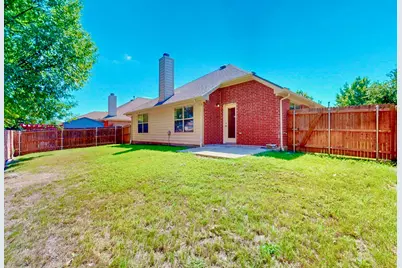 1216 Lake Forest Drive, Grand Prairie, TX 75052 - Photo 30