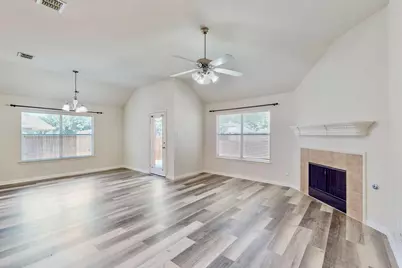 1216 Lake Forest Drive, Grand Prairie, TX 75052 - Photo 6