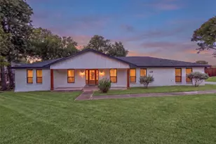423 Rita Ln, Duncanville, TX 75116 - Photo 1