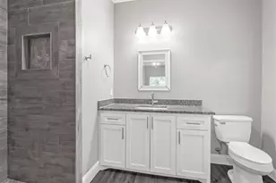 426 W Coffin St, Denison, TX 75020 - Photo 10