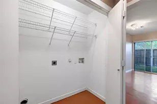 1207 Urban Lofts Dr, Dallas, TX 75215 - Photo 22
