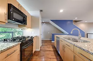 1207 Urban Lofts Dr, Dallas, TX 75215 - Photo 6
