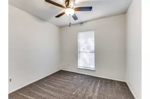 600 Ann Lois Ln, Burleson, TX 76028 - Photo 8