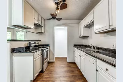 600 Ann Lois Lane, Burleson, TX 76028 - Photo 4