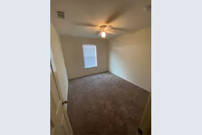 2734 Hyde Park Drive, Grand Prairie, TX 75050 - Photo 6
