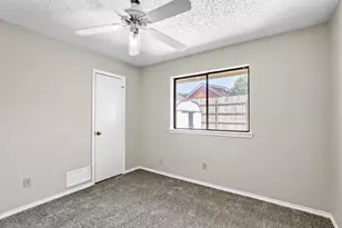 2212 Oak Bluff Dr, Flower Mound, TX 75028 - Photo 10