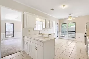 2212 Oak Bluff Dr, Flower Mound, TX 75028 - Photo 6