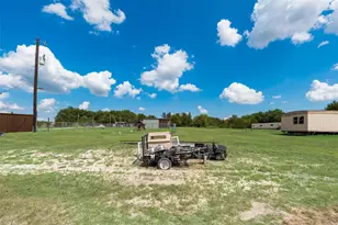 958 Watkins Rd, Sherman, TX 75090 - Photo 4