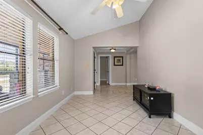 207 Washington Avenue, Saginaw, TX 76179 - Photo 6