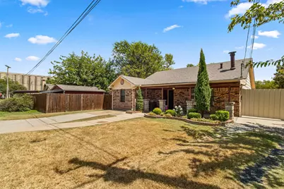 207 Washington Avenue, Saginaw, TX 76179 - Photo 2