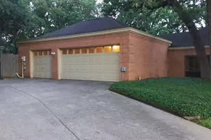 1205 Riverview Dr, Arlington, TX 76012 - Photo 4