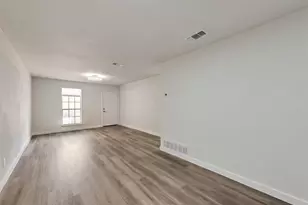 1000 S Mary St, Arlington, TX 76010 - Photo 12