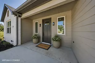 5559 Mercedes Cir, Granbury, TX 76048 - Photo 2
