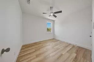 5557 Mercedes Cir, Granbury, TX 76048 - Photo 24