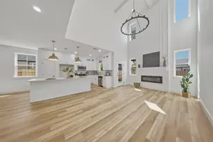 5557 Mercedes Cir, Granbury, TX 76048 - Photo 8