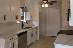 2706 Parkview Dr, Corinth, TX 76210 - Photo 2