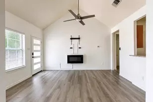 703 Perry Ave, Waxahachie, TX 75165 - Photo 4