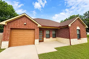 703 Perry Ave, Waxahachie, TX 75165 - Photo 1