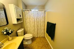 217 E Hull St, Denison, TX 75021 - Photo 10