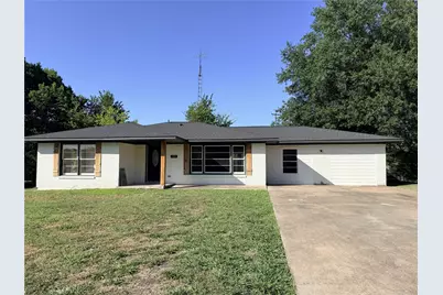 2922 College Circle, Corsicana, TX 75110 - Photo 1