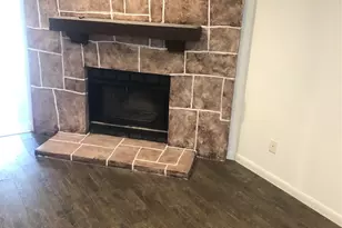 206 Matt Pl, Grand Prairie, TX 75051 - Photo 2