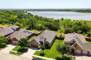 2112 Benjamin Creek Dr, Little Elm, TX 75068 - Photo 4