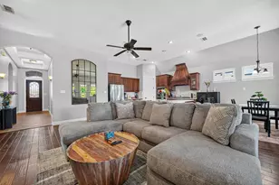 2112 Benjamin Creek Dr, Little Elm, TX 75068 - Photo 8