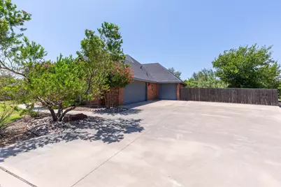 1418 Roadrunner Court, Abilene, TX 79601 - Photo 2