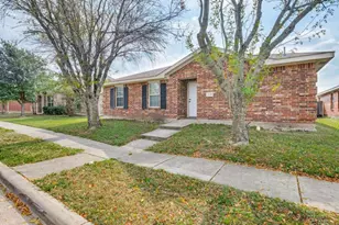 2118 Augusta St, Lancaster, TX 75146 - Photo 2
