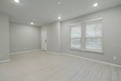 3101 Strawberry Farm Lane, Fort Worth, TX 76140 - Photo 4