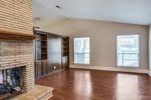3406 Halifax Dr, Arlington, TX 76013 - Photo 6