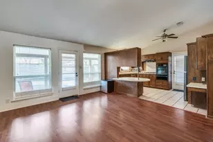 3406 Halifax Dr, Arlington, TX 76013 - Photo 10