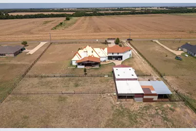 1015 Curry Road, Waxahachie, TX 75167 - Photo 2