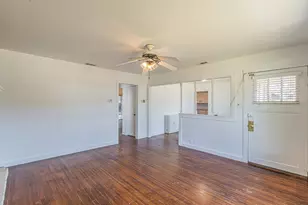 1002 W Sanford St, Arlington, TX 76012 - Photo 4