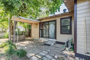 1002 W Sanford St, Arlington, TX 76012 - Photo 38