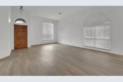 5106 Petersburg Drive, Rowlett, TX 75088 - Photo 2