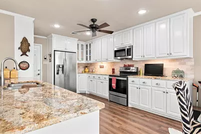 3209 Creekwood Circle, Waco, TX 76710 - Photo 8