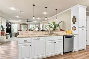 3209 Creekwood Cir, Waco, TX 76710 - Photo 6