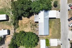 125 Enchanted Oaks Ct, Hudson Oaks, TX 76087 - Photo 1