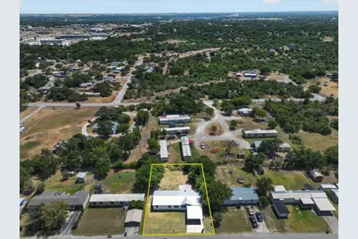 125 Enchanted Oaks Court, Hudson Oaks, TX 76087 - Photo 2