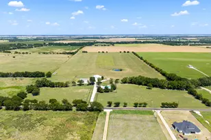 257 Bud Run Rd, Waxahachie, TX 75165 - Photo 1