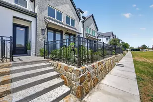 2205 Wayfield Ln, Fort Worth, TX 76008 - Photo 2