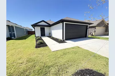 5557 Rollins Drive, Krum, TX 76249 - Photo 2