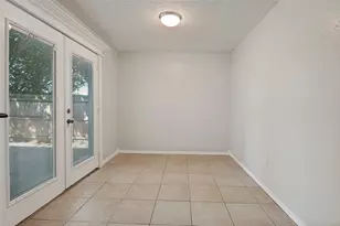 203 Trinidad Dr, Grand Prairie, TX 75052 - Photo 10