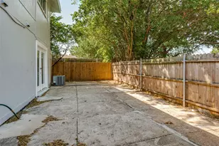 203 Trinidad Dr, Grand Prairie, TX 75052 - Photo 20