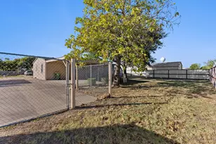4514 Circle C Dr, Bellmead, TX 76705 - Photo 10